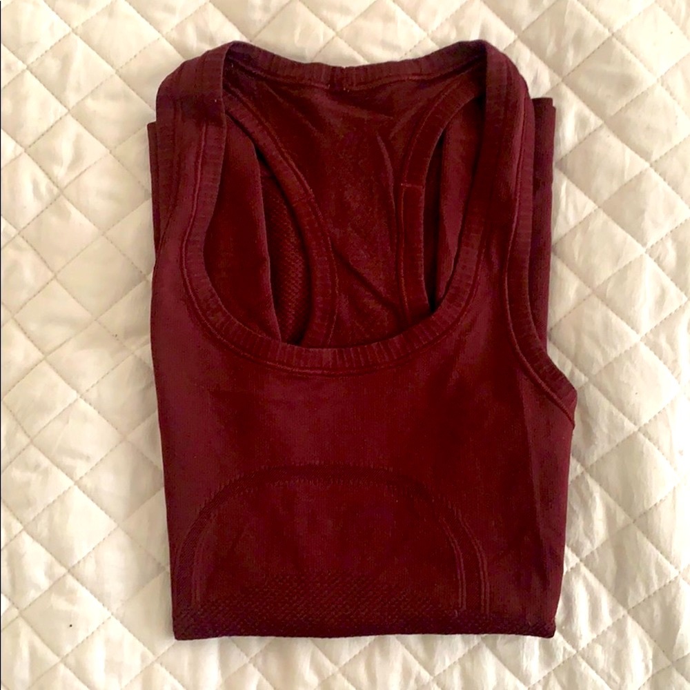 swiftly tech maroon tank